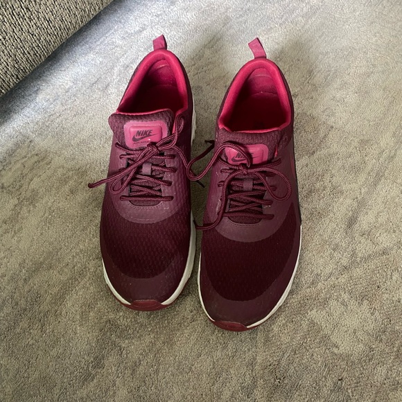 Nike Air Max Thea - Size 11 - Picture 3 of 5
